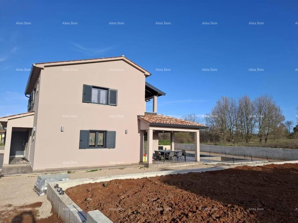 La bellissima casa con piscina e giardino vicino a Labin