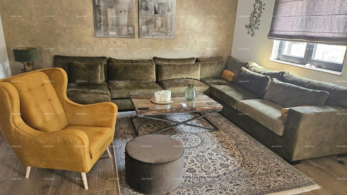 La bellissima casa con piscina e giardino vicino a Labin