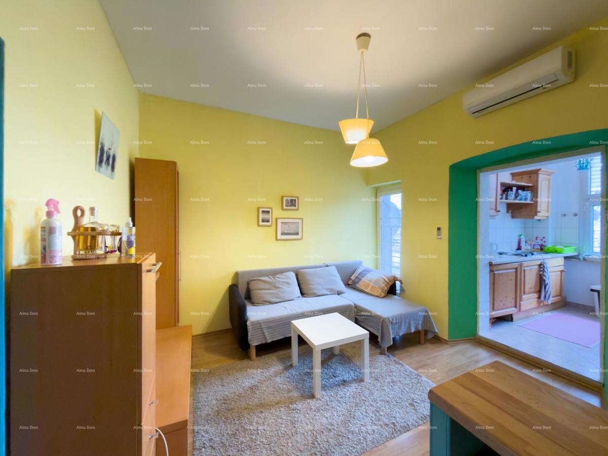 Appartamento con una camera da letto a Pola in vendita