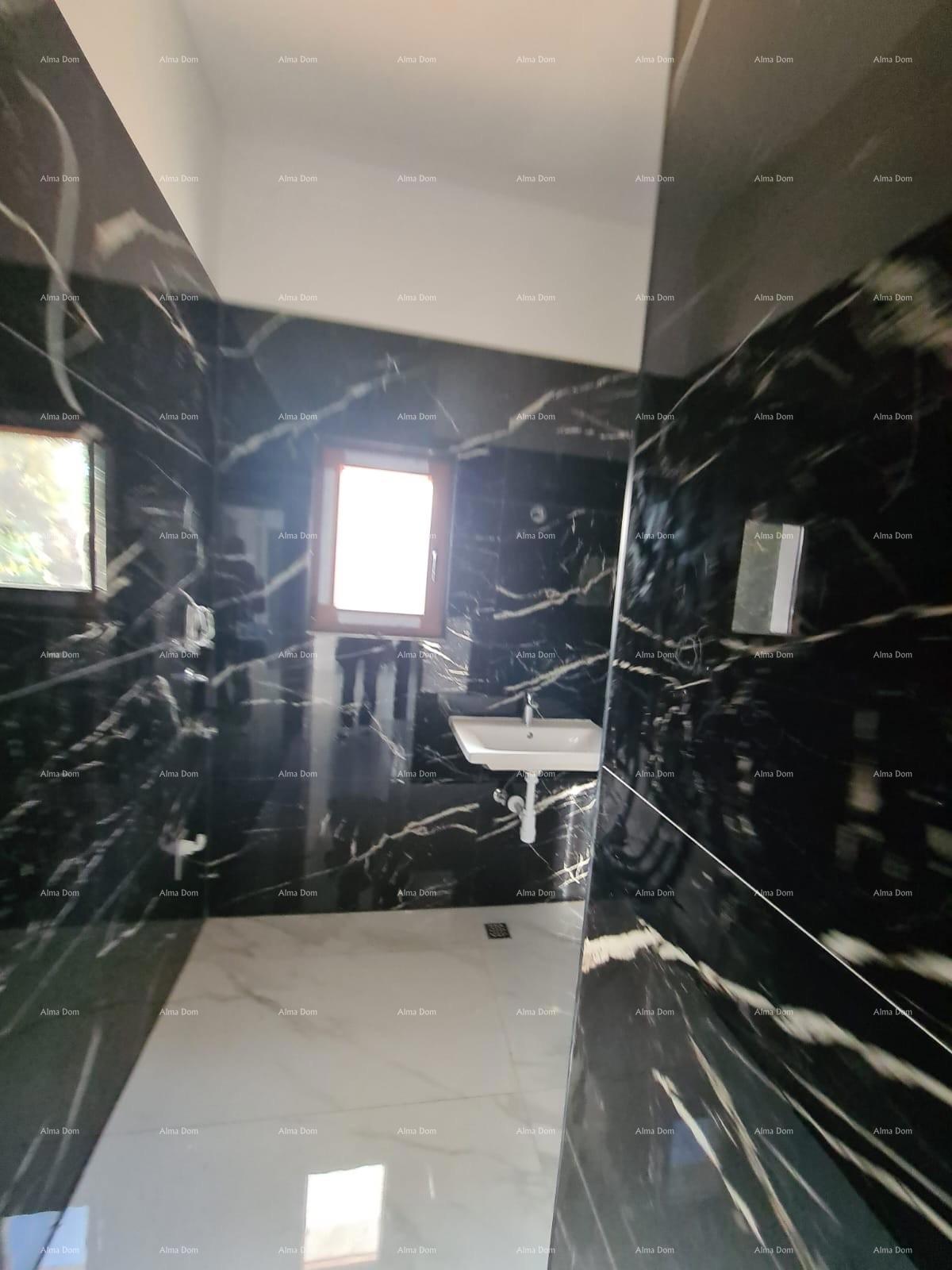 Poreč – casa familiare con due unità abitative