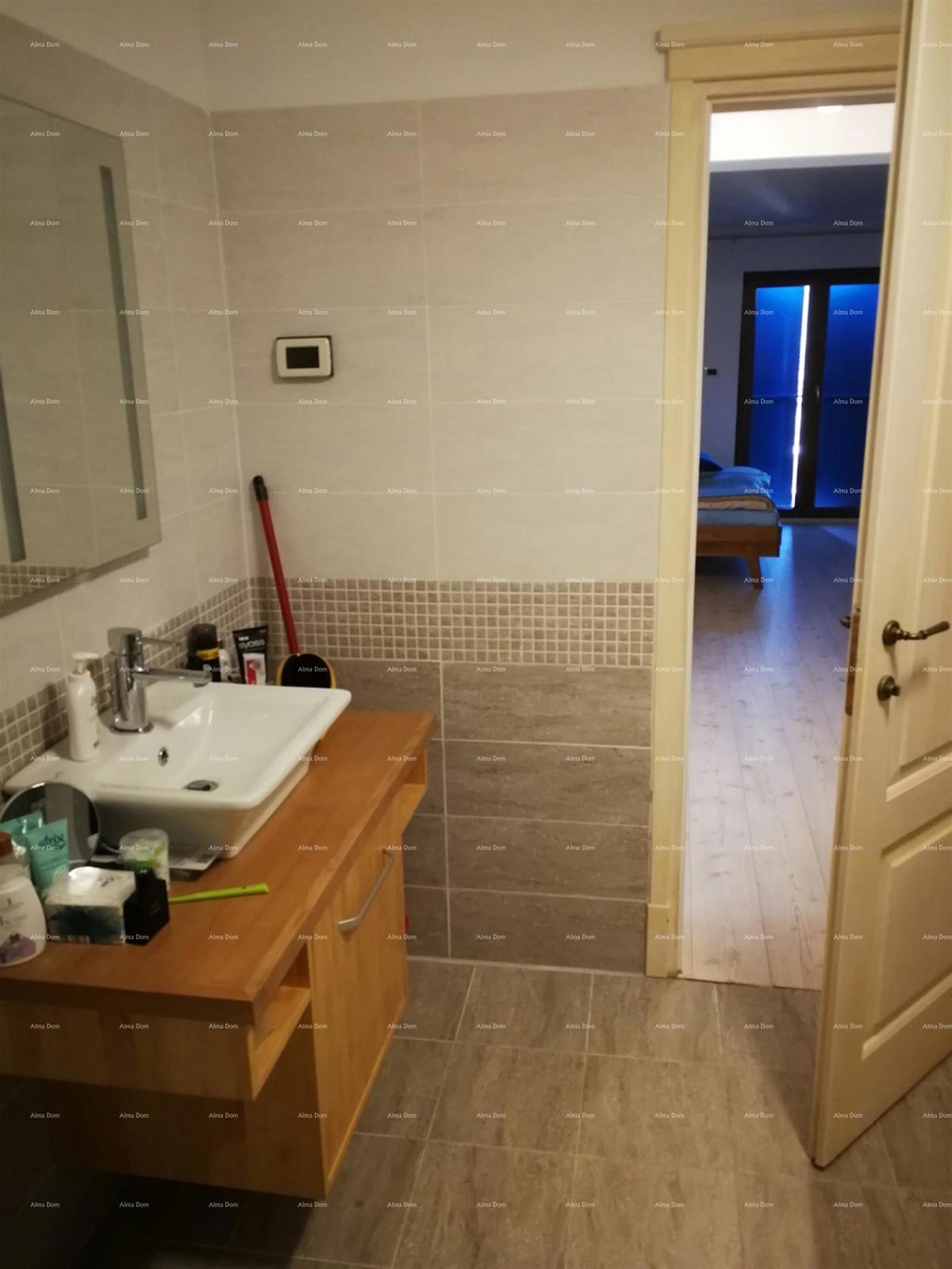 Labin, Casa in pietra con piscina e ampio giardino