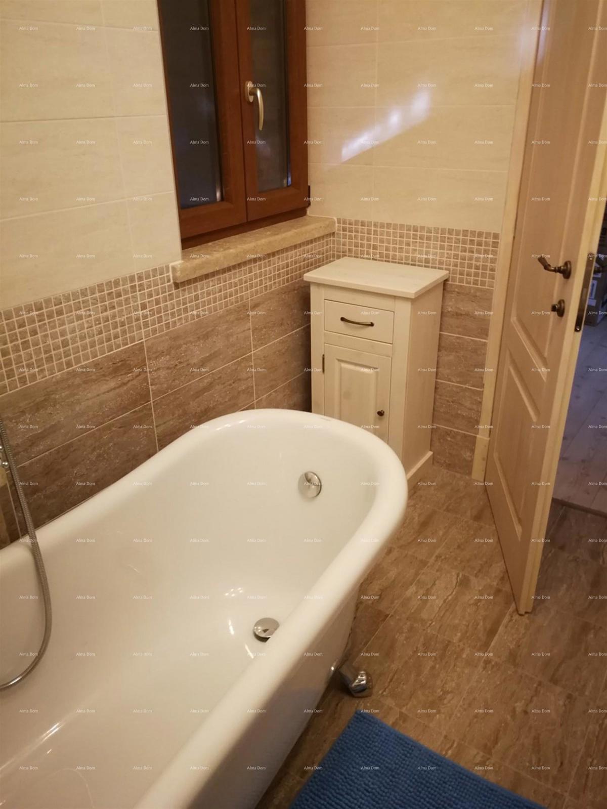 Labin, Casa in pietra con piscina e ampio giardino