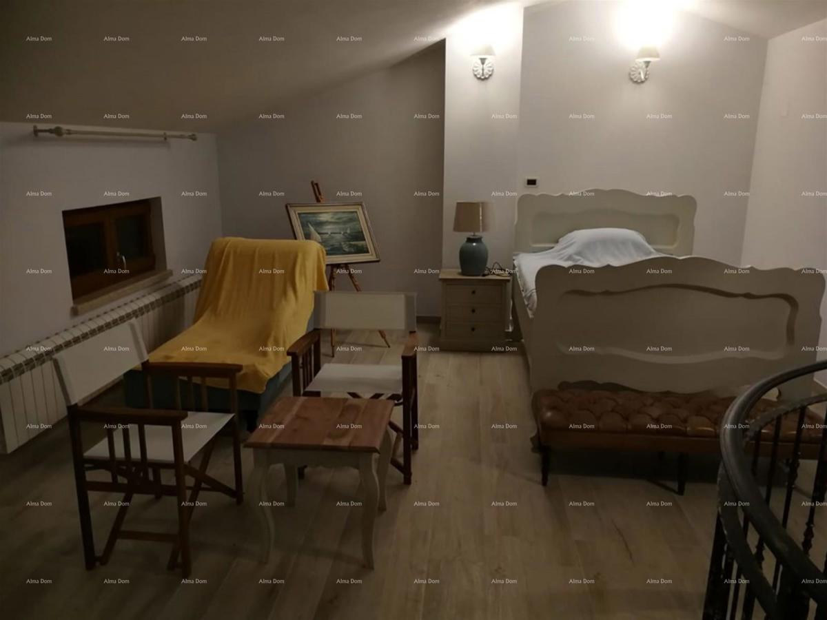 Labin, Casa in pietra con piscina e ampio giardino