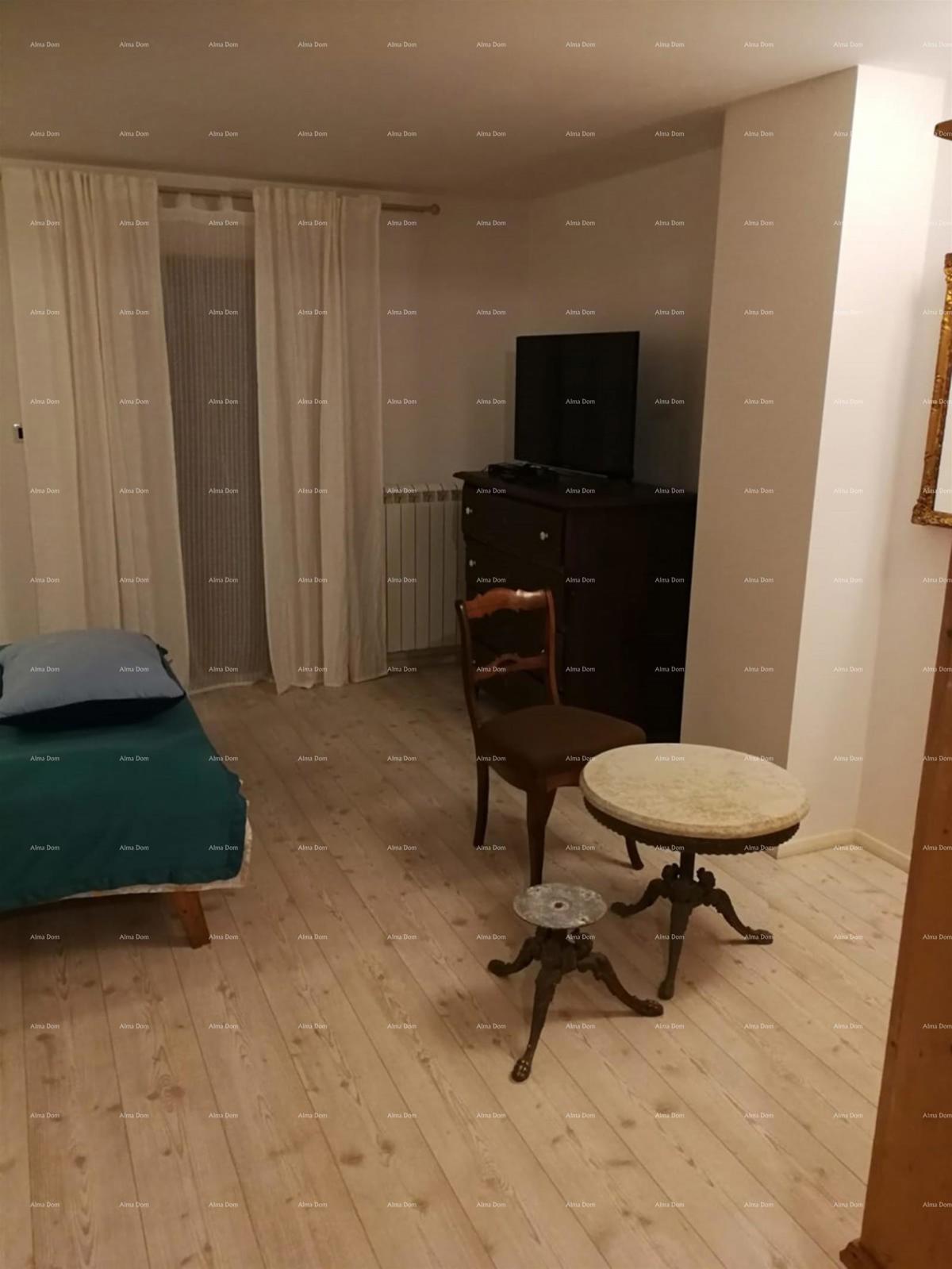 Labin, Casa in pietra con piscina e ampio giardino