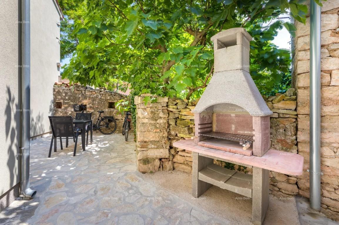 In vendita casa in pietra con tre appartamenti separati - vicinanza a Ližnjan!