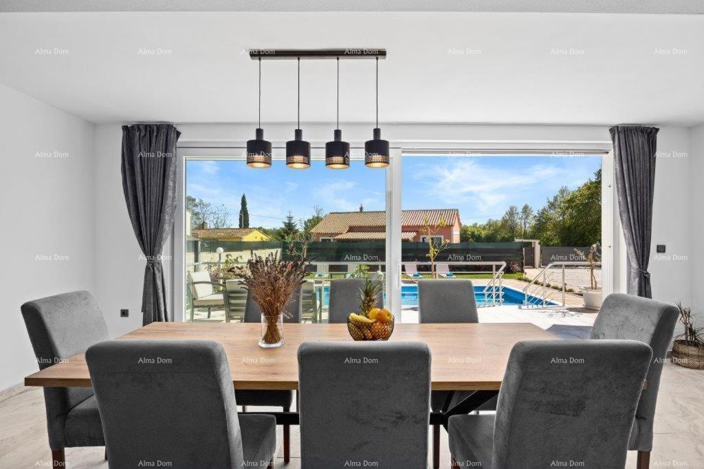 Lussuosa villa con piscina in vendita – Istria, dintorni di Barbana