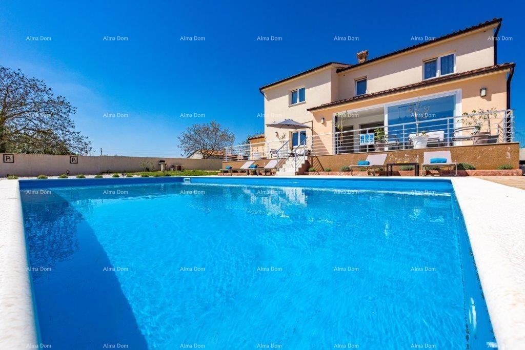 Lussuosa villa con piscina in vendita – Istria, dintorni di Barbana