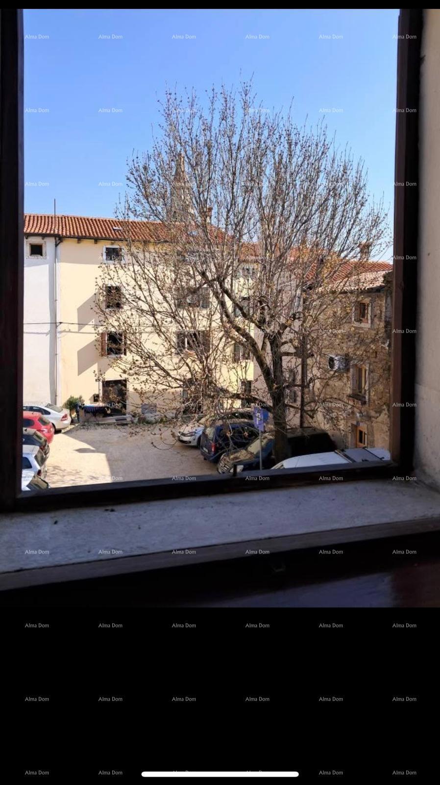 Buje! Casa su tre piani in centro