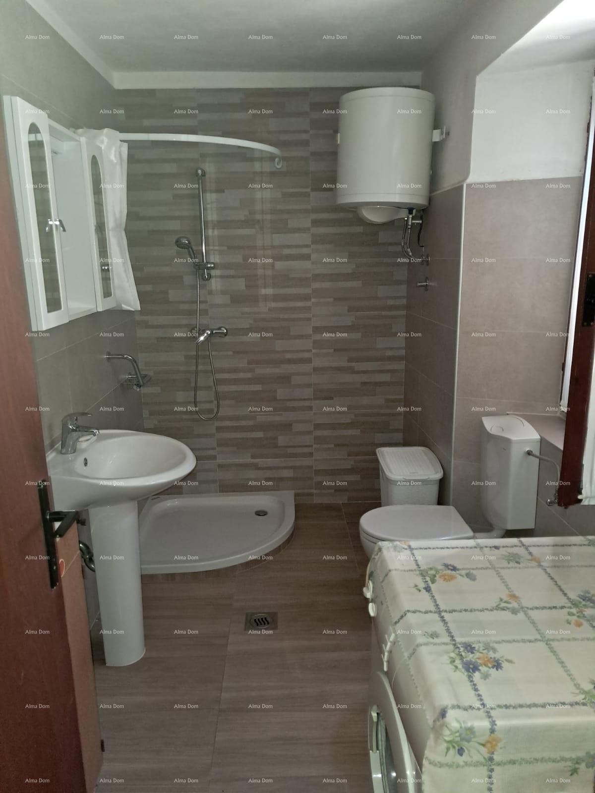 Buje! Casa su tre piani in centro