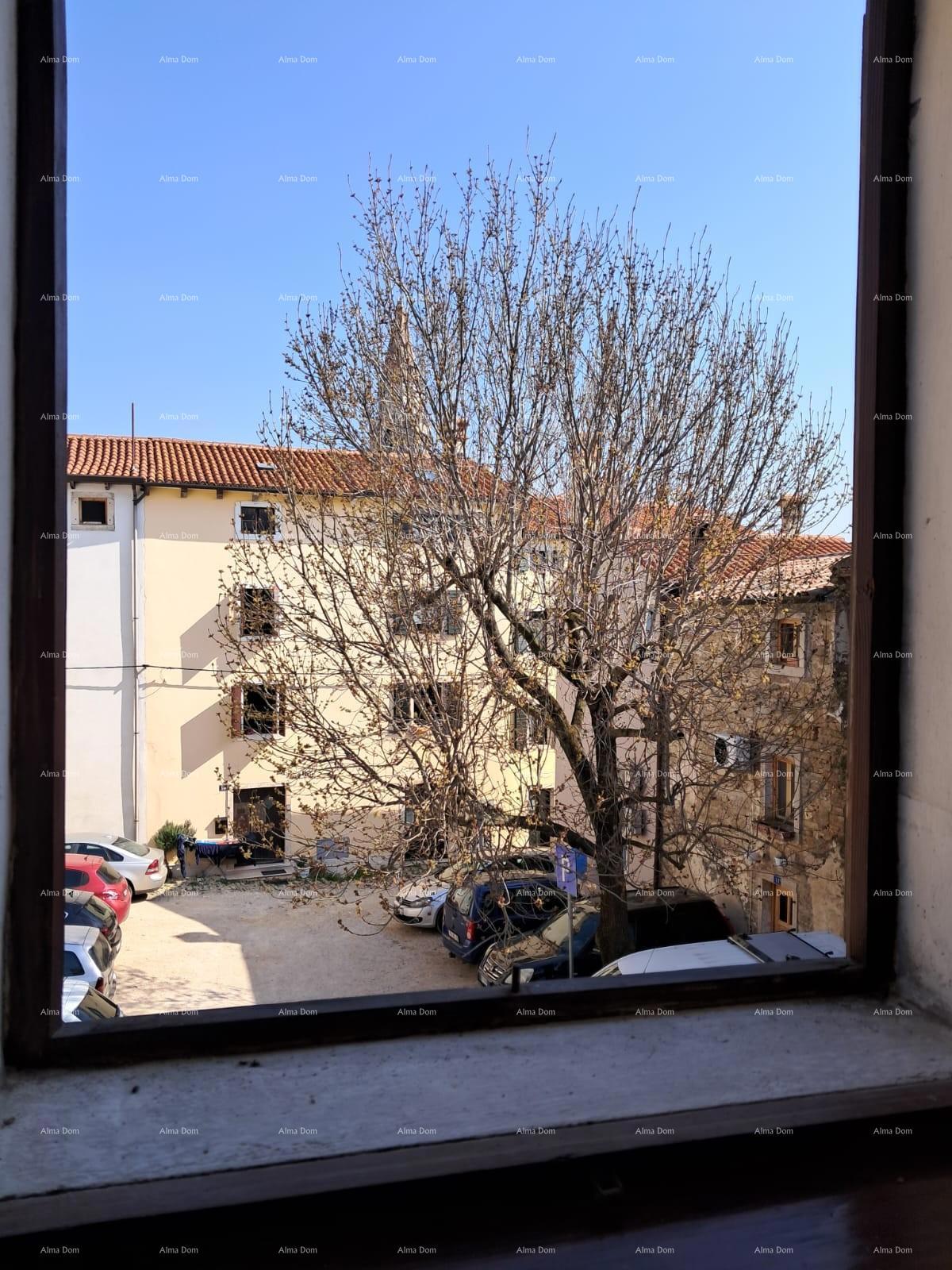 Buje! Casa su tre piani in centro