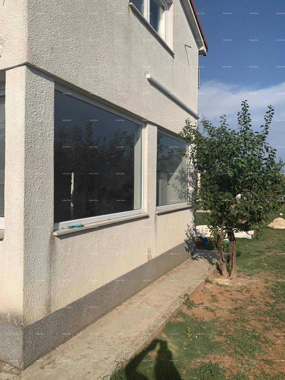 PULA – due case con grande potenziale di investimento