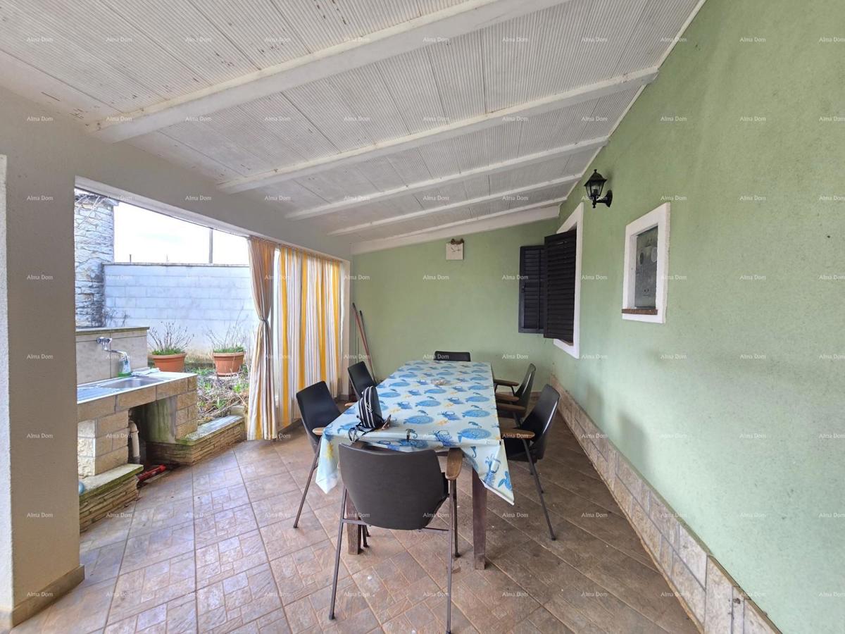 Autentica proprietà istriana vicino a Žminj – casa con grande potenziale!