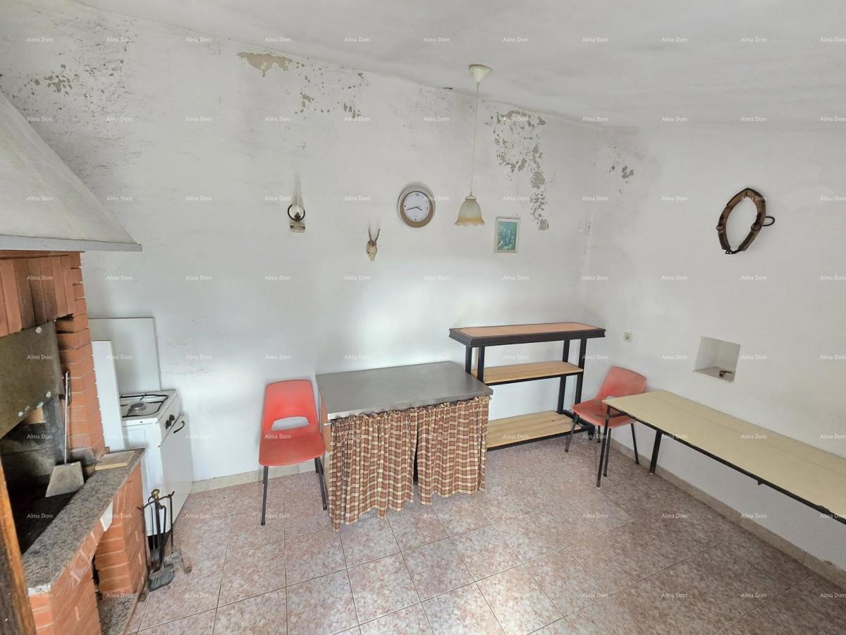Autentica proprietà istriana vicino a Žminj – casa con grande potenziale!