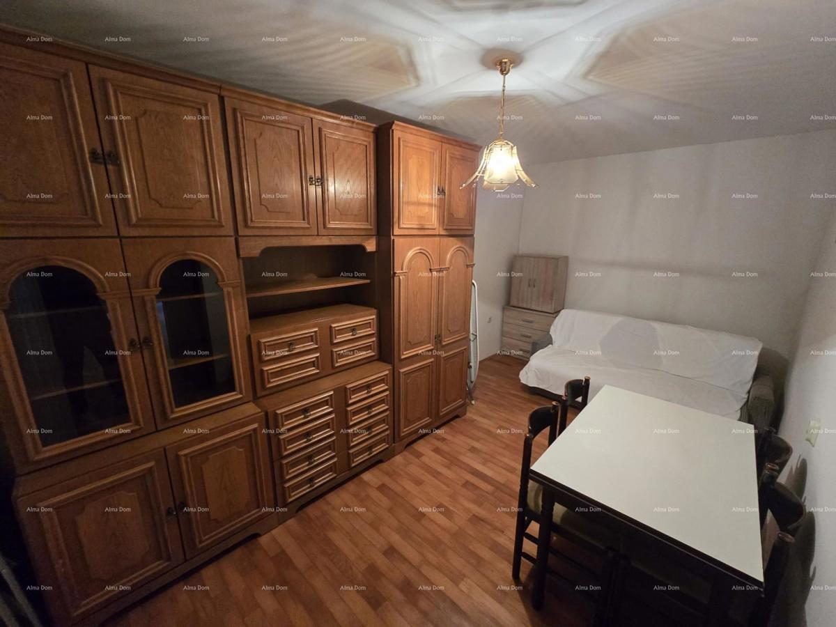 Autentica proprietà istriana vicino a Žminj – casa con grande potenziale!