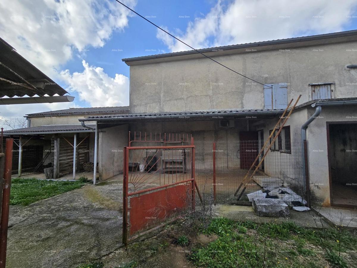 Autentica proprietà istriana vicino a Žminj – casa con grande potenziale!