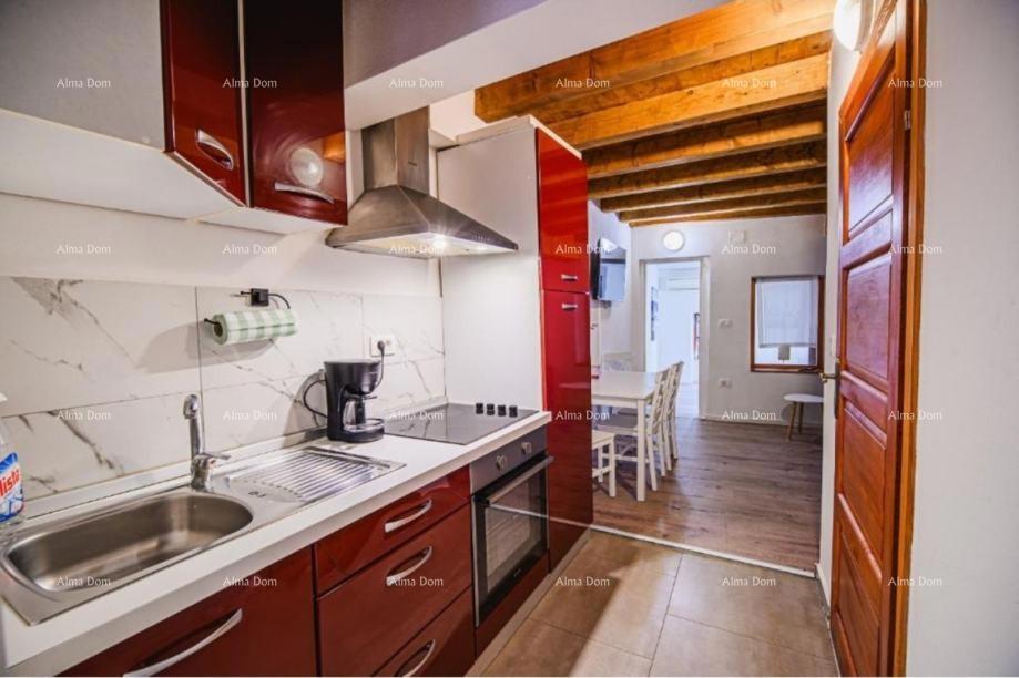 Vendita di un appartamento arredato e ristrutturato - prima fila sul mare! Umago