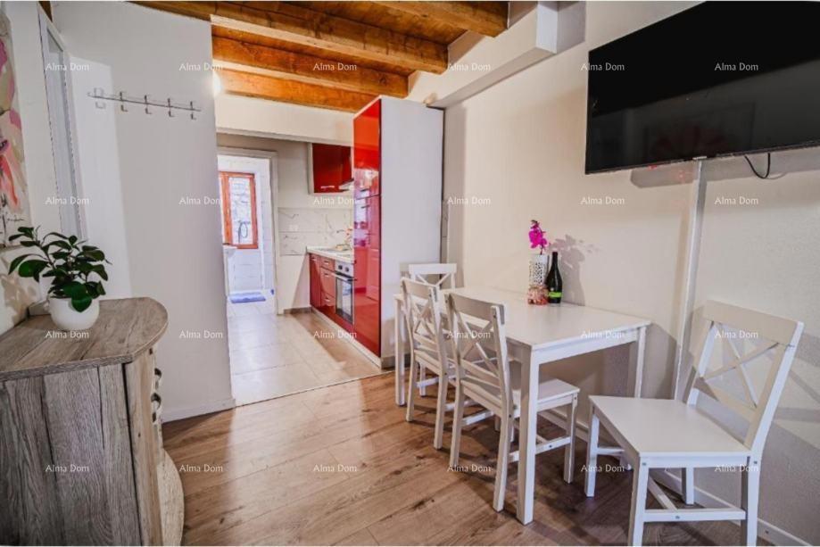 Vendita di un appartamento arredato e ristrutturato - prima fila sul mare! Umago