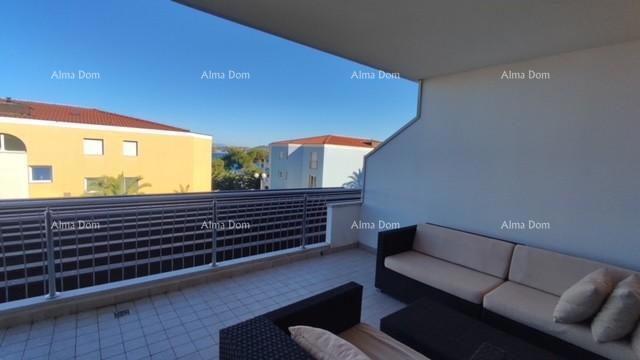 Vendita - appartamento in un complesso residenziale attraente con vista mare! 200m dal mare e dalle spiagge, Umago!