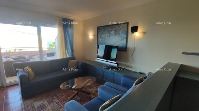 Vendita - appartamento in un complesso residenziale attraente con vista mare! 200m dal mare e dalle spiagge, Umago!