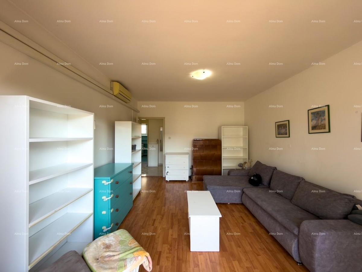 Vendiamo un appartamento in ottima posizione a Pola!