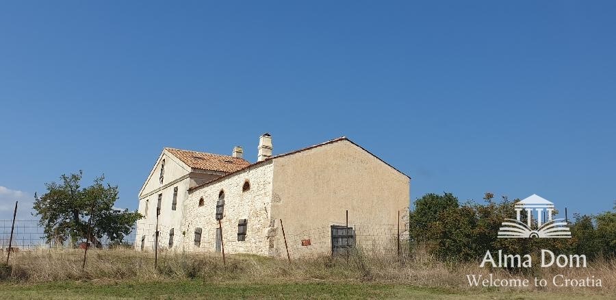 la casa a vendita