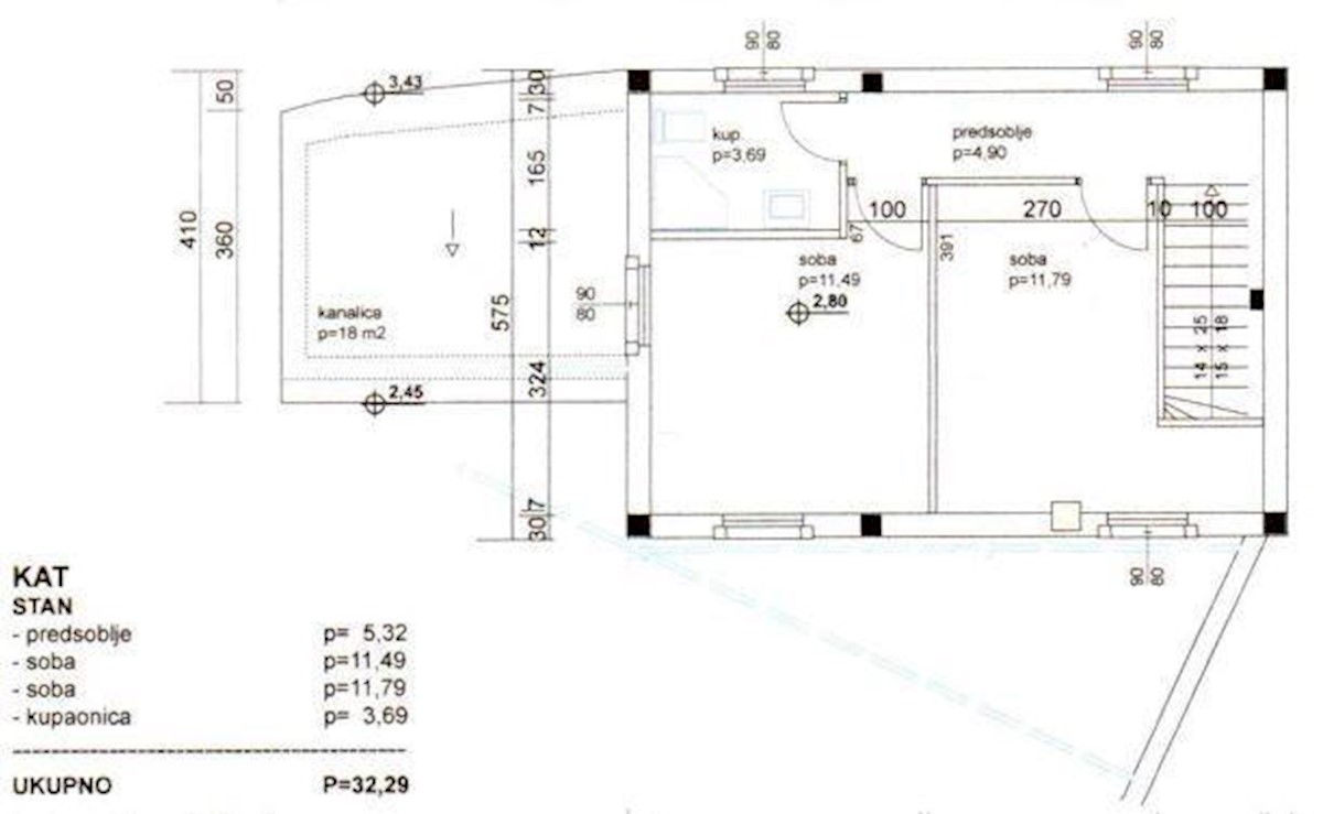 Vecchia casa in pietra con progetto di ristrutturazione e concessione edilizia