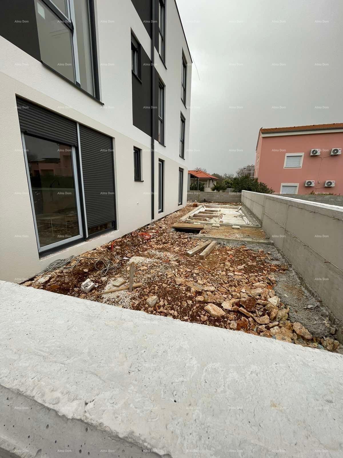 Mukalba. Medolino. Appartamento in un nuovo edificio con la propria piscina