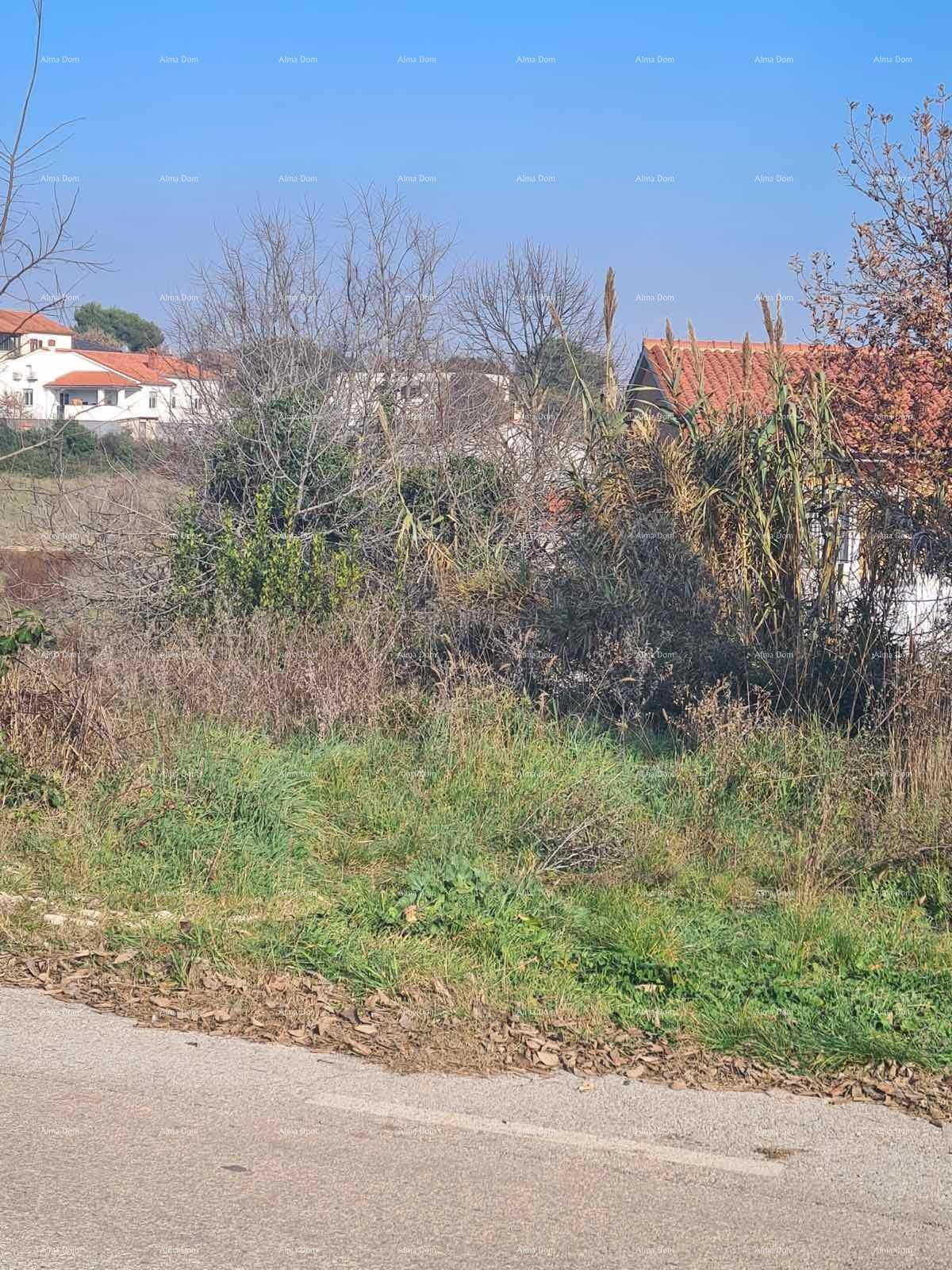 Terreno edificabile Vintijan – 800 m2 – lungo la strada