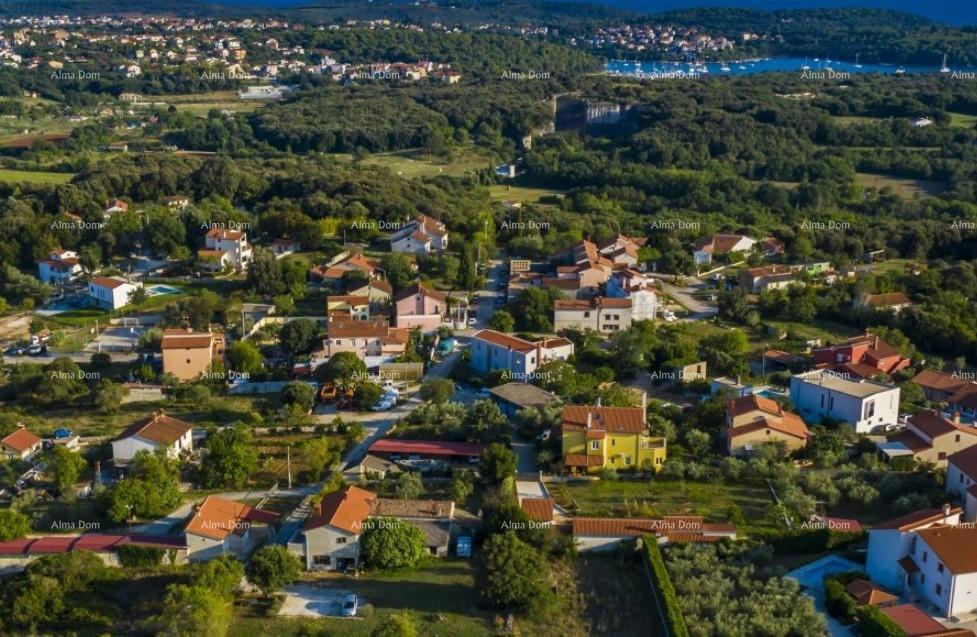 Terreno edificabile Vintijan – 800 m2 – lungo la strada