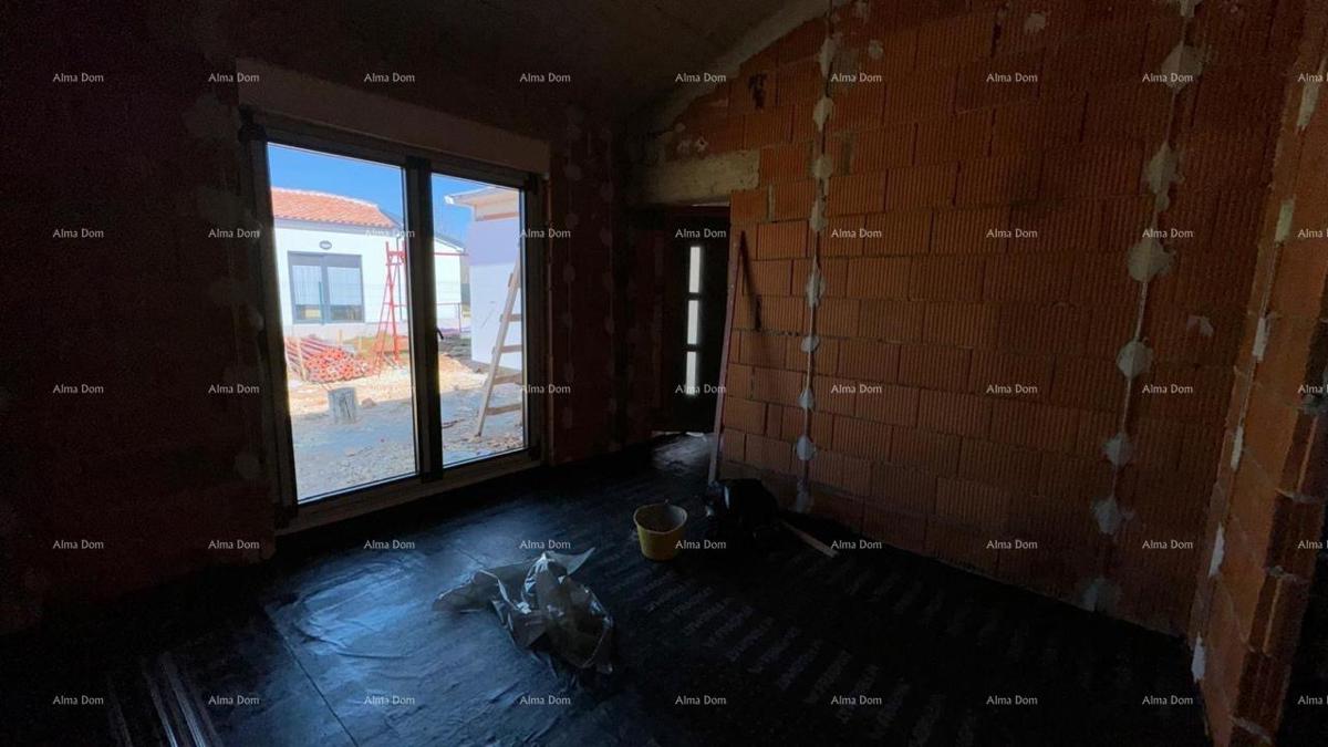 Barban Kožljani, un piccolo villaggio istriano, avviata la costruzione di due case bifamiliari.