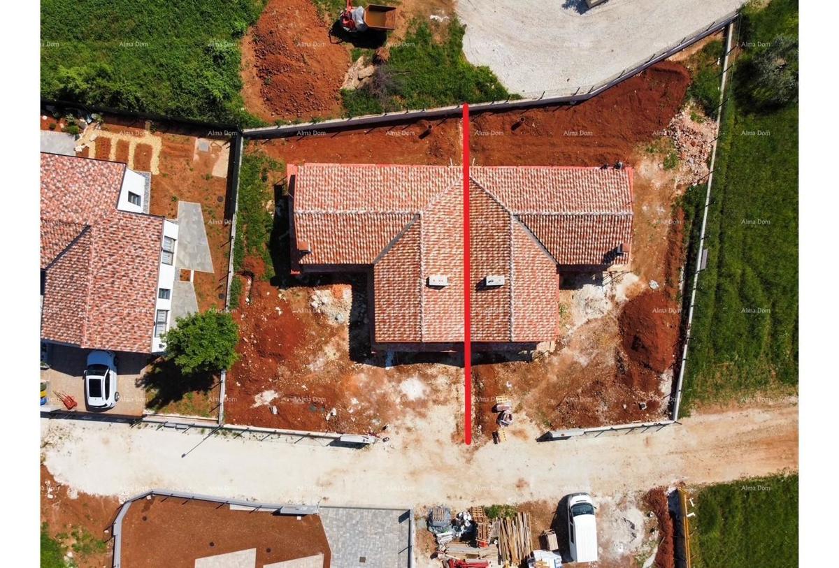 Barban Kožljani, un piccolo villaggio istriano, avviata la costruzione di due case bifamiliari.