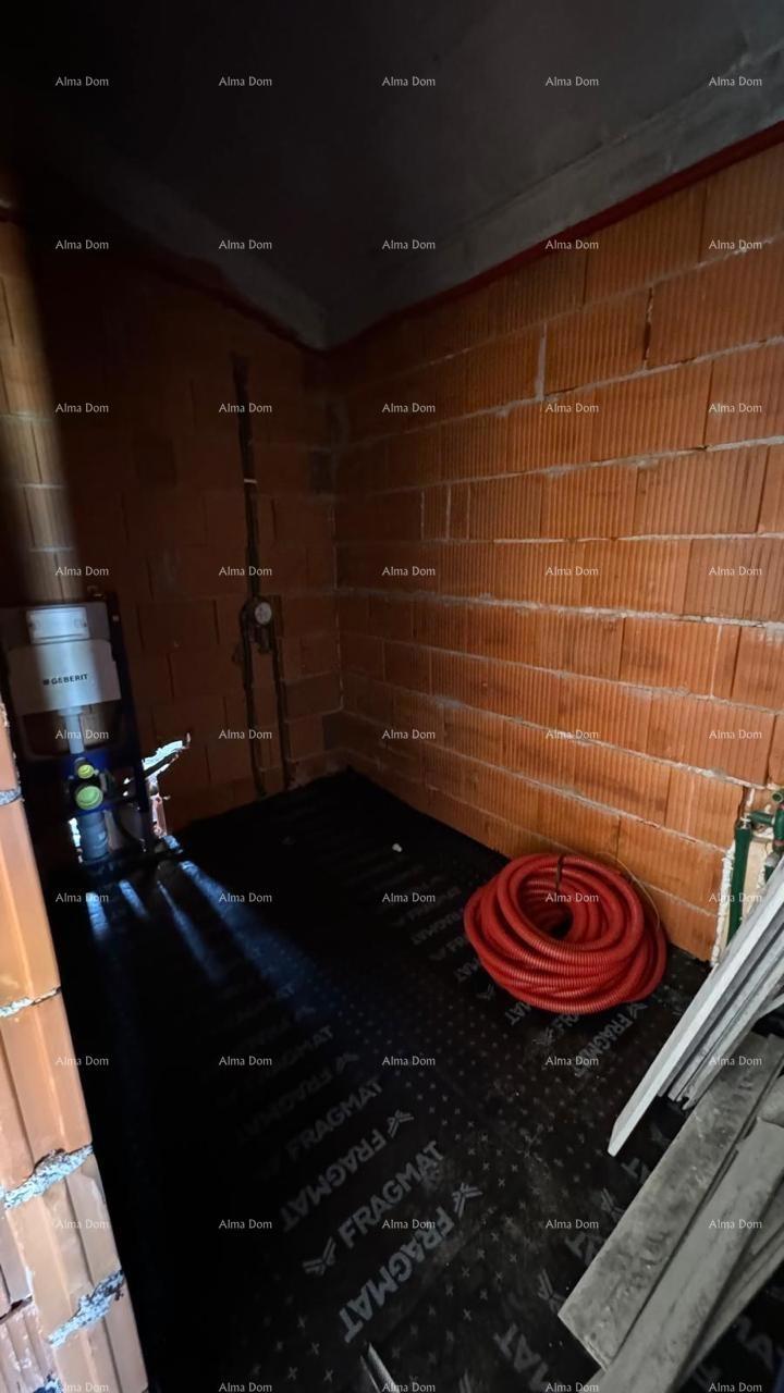 Barban Kožljani, un piccolo villaggio istriano, avviata la costruzione di due case bifamiliari.