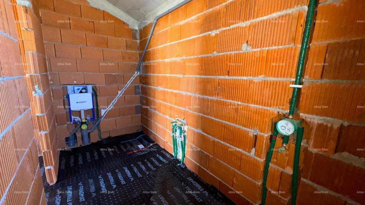 Barban Kožljani, un piccolo villaggio istriano, avviata la costruzione di due case bifamiliari.