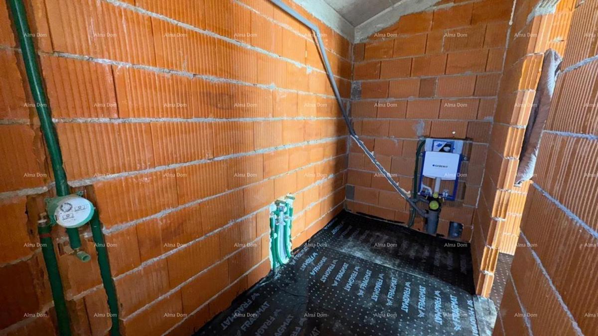 Barban Kožljani, un piccolo villaggio istriano, avviata la costruzione di due case bifamiliari.