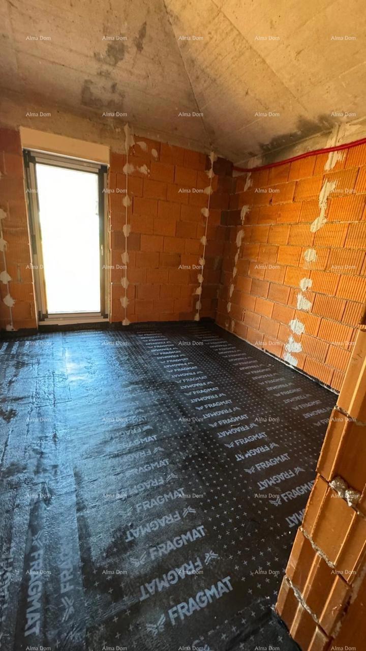 Barban Kožljani, un piccolo villaggio istriano, avviata la costruzione di due case bifamiliari.