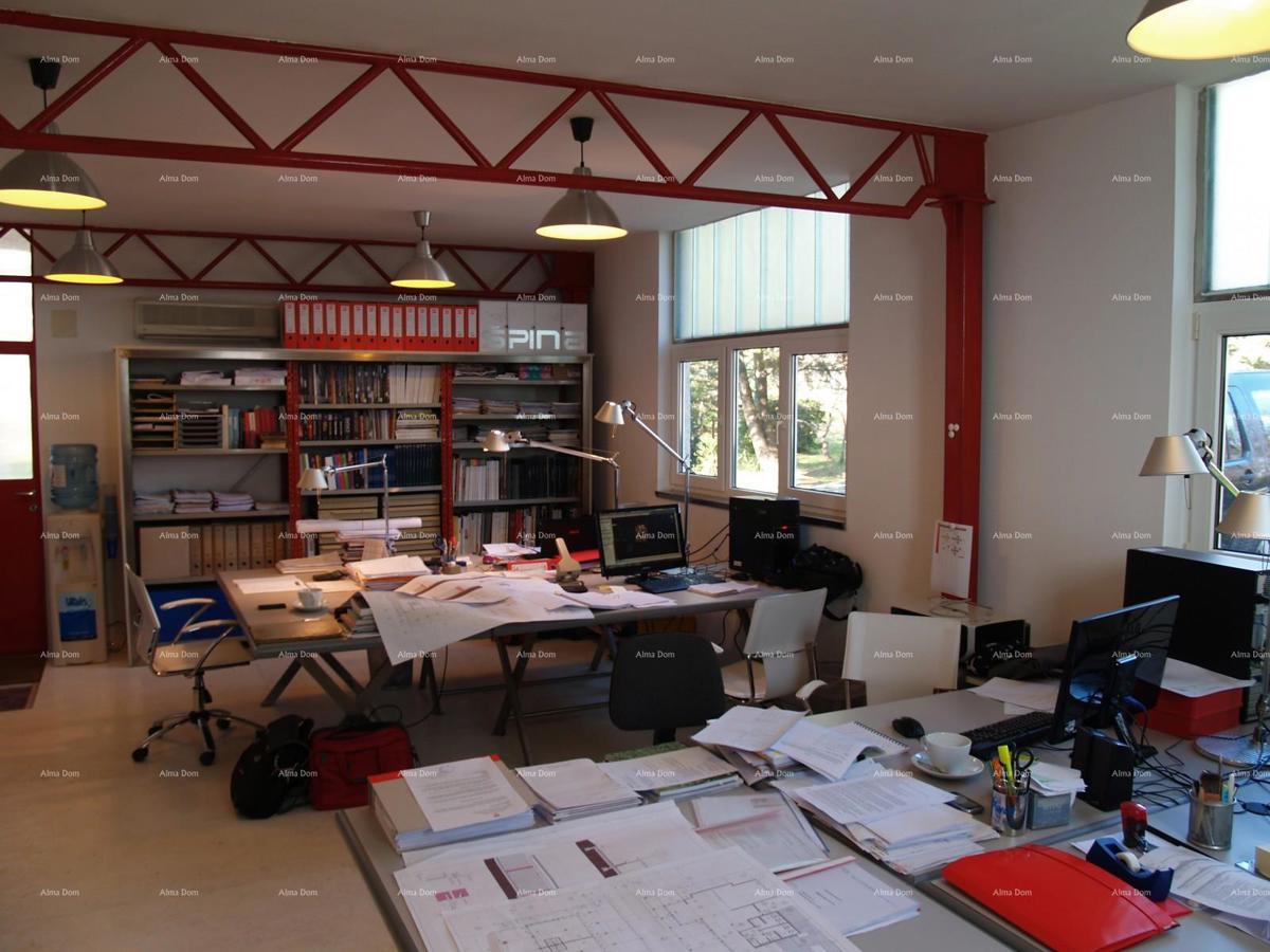 Ližnjan – Edificio commerciale con terreno edificabile aggiuntivo in posizione centrale e attraente