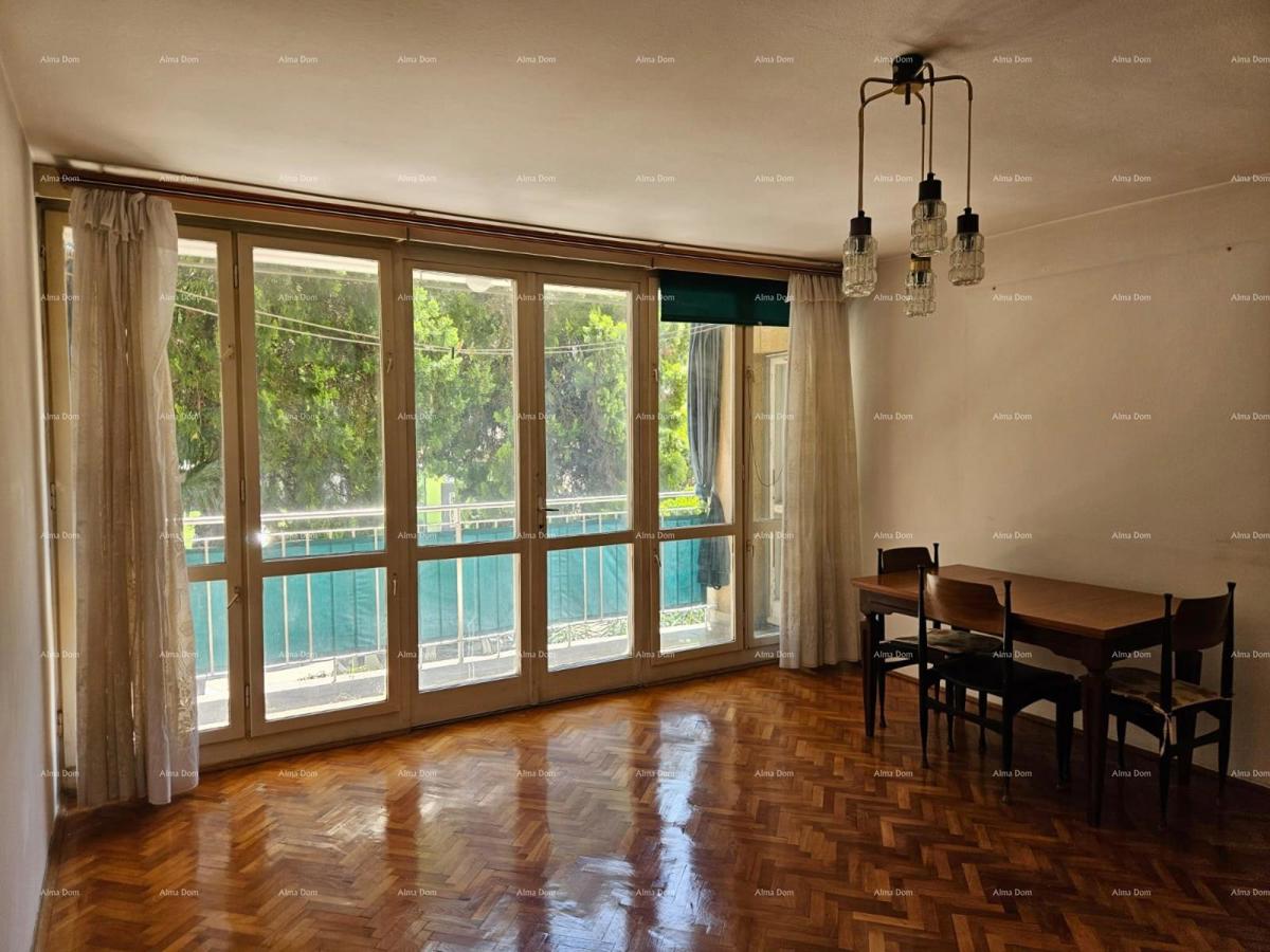 Vendita - appartamento con due camere da letto in ottima posizione, Pola!