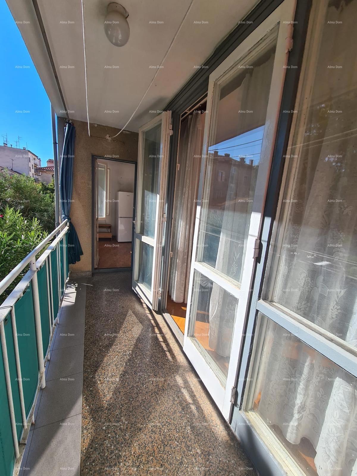 Vendita - appartamento con due camere da letto in ottima posizione, Pola!