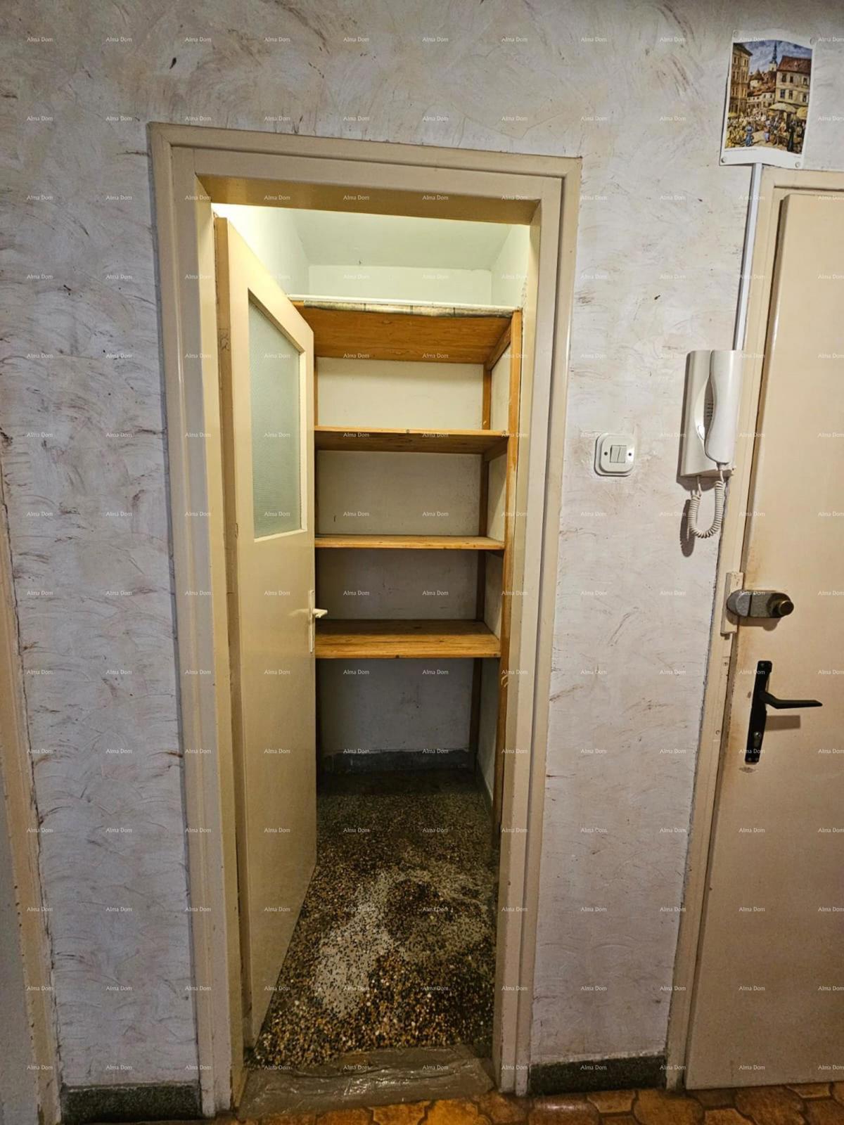 Vendita - appartamento con due camere da letto in ottima posizione, Pola!