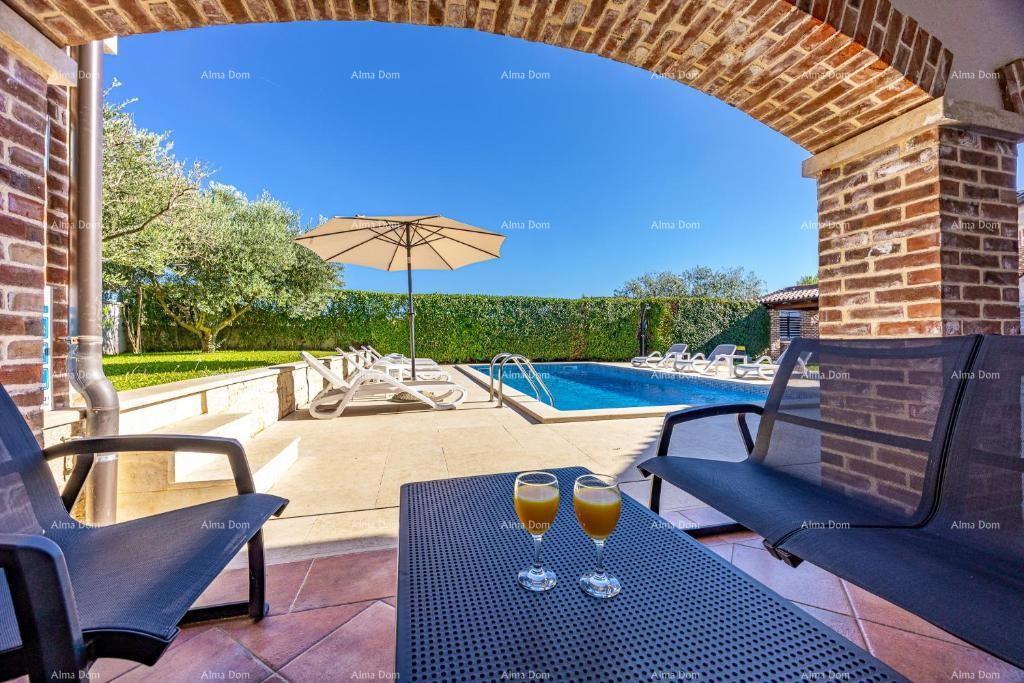 Vendere una bellissima, lussuosa villa istriana in una posizione attraente, Pošesi, Medolino!