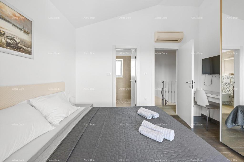 Vendere una bellissima, lussuosa villa istriana in una posizione attraente, Pošesi, Medolino!