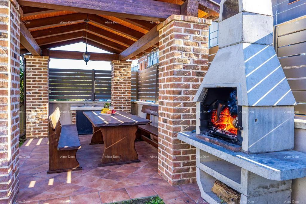 Vendere una bellissima, lussuosa villa istriana in una posizione attraente, Pošesi, Medolino!