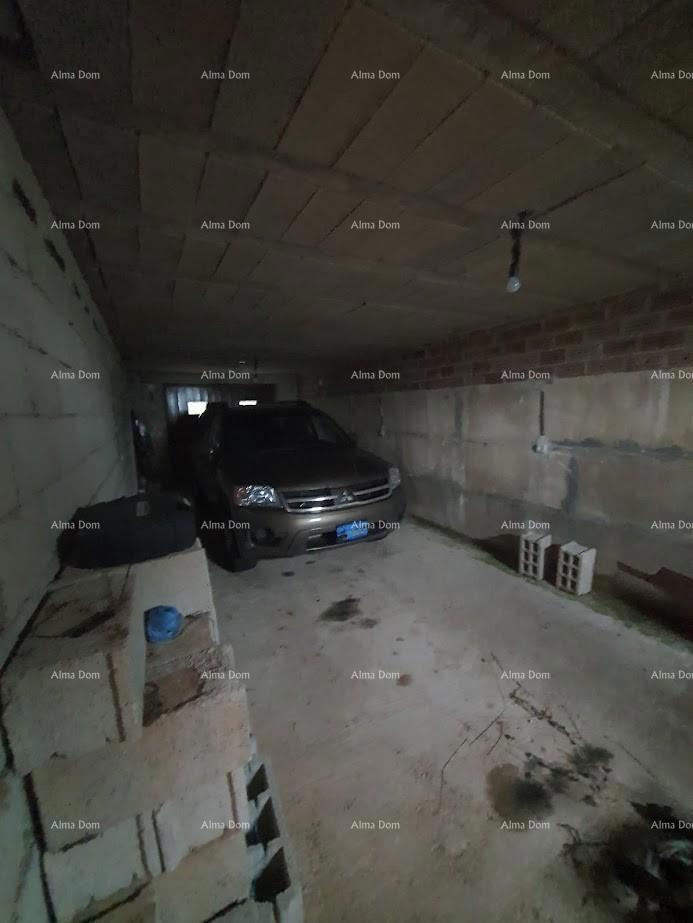 Casa familiare con garage, cantina e possibilità di acquisto di terreno aggiuntivo – 30 min da Pola