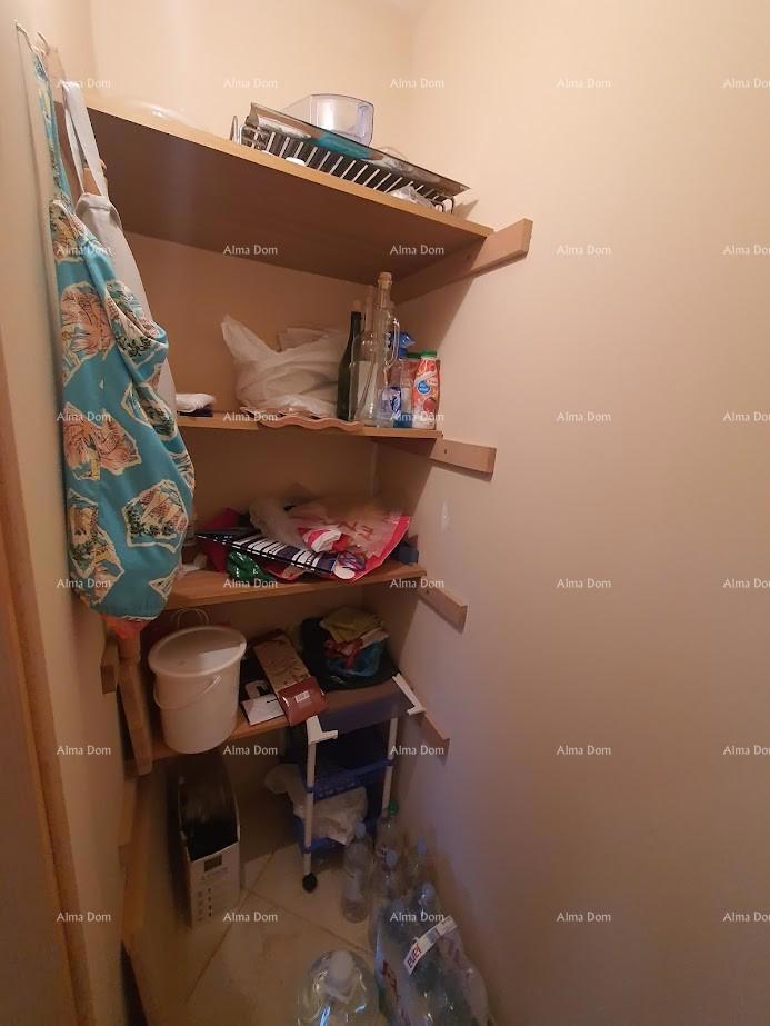 Casa familiare con garage, cantina e possibilità di acquisto di terreno aggiuntivo – 30 min da Pola