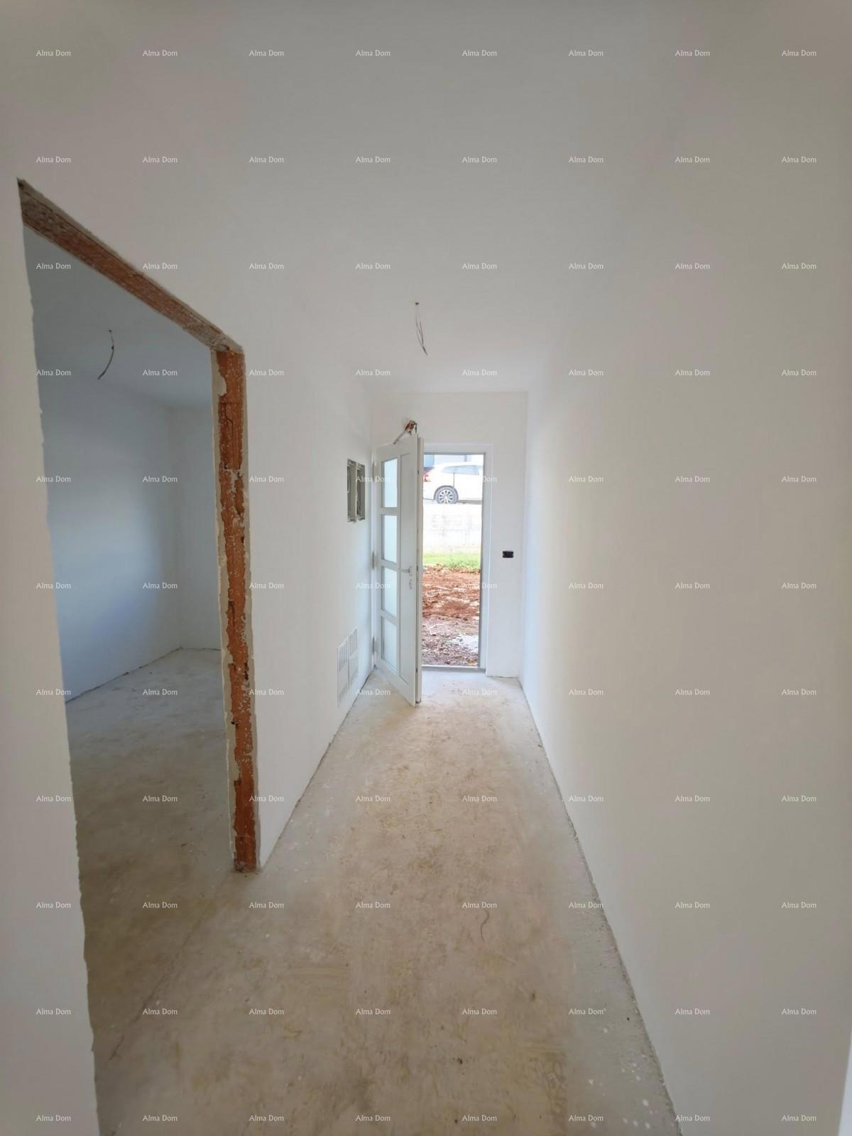 ZAMBRATIJA – Appartamento con giardino, 500 m dal mare