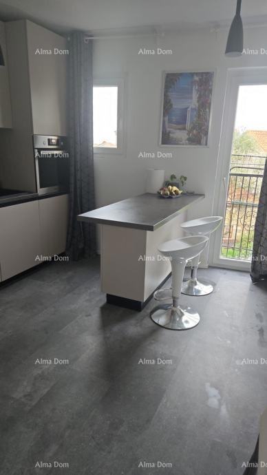 Istra Buje appartamento 56 m2 in centro 2 camere da letto ristrutturato.