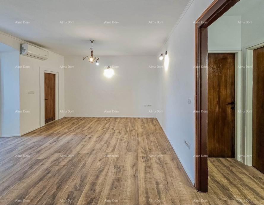 Istra Buje appartamento 56 m2 in centro 2 camere da letto ristrutturato.