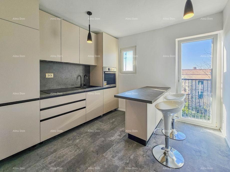 Istra Buje appartamento 56 m2 in centro 2 camere da letto ristrutturato.