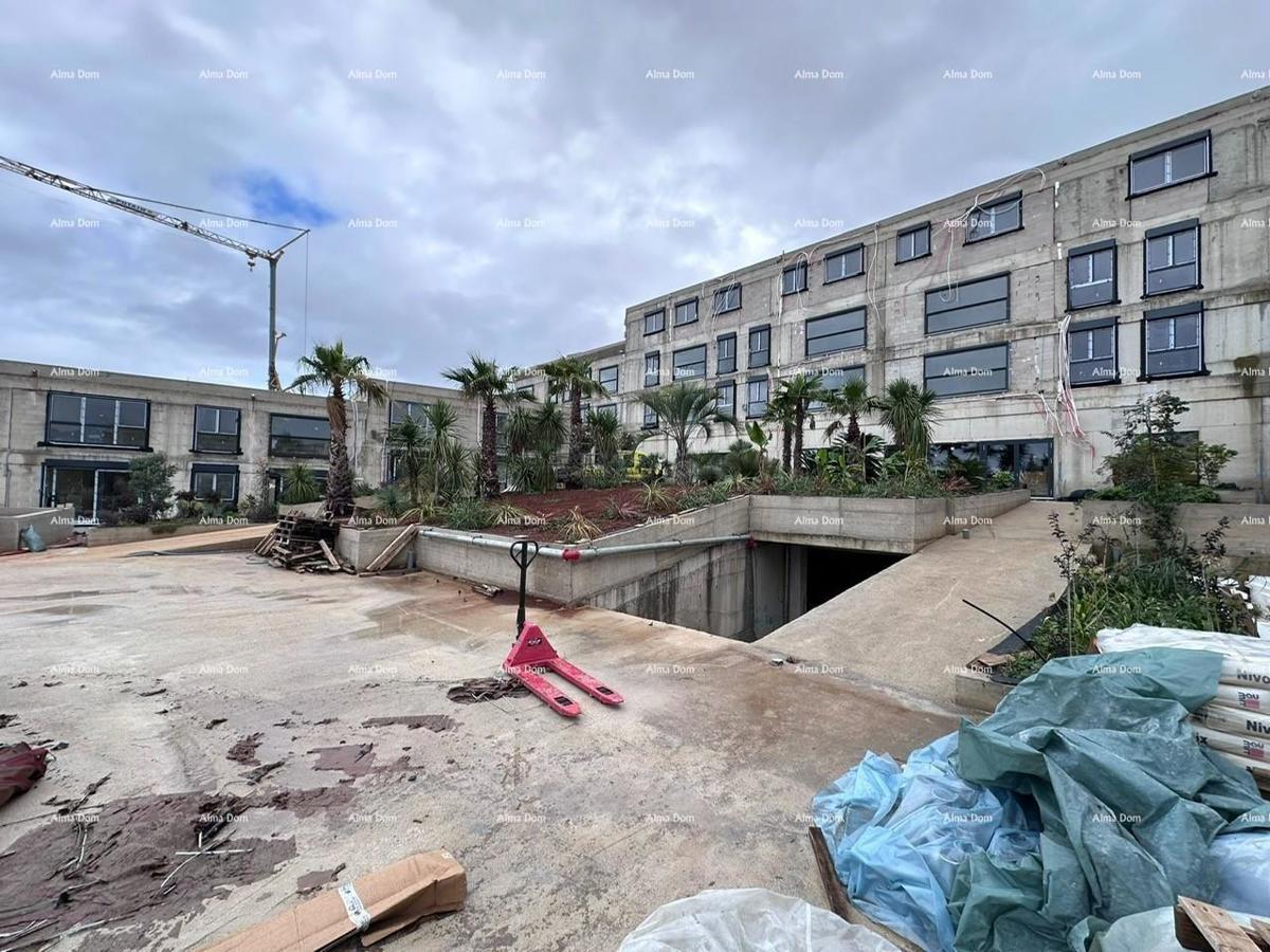 Vendita di appartamenti nel nuovo progetto commerciale-residenziale, Poreč, C102