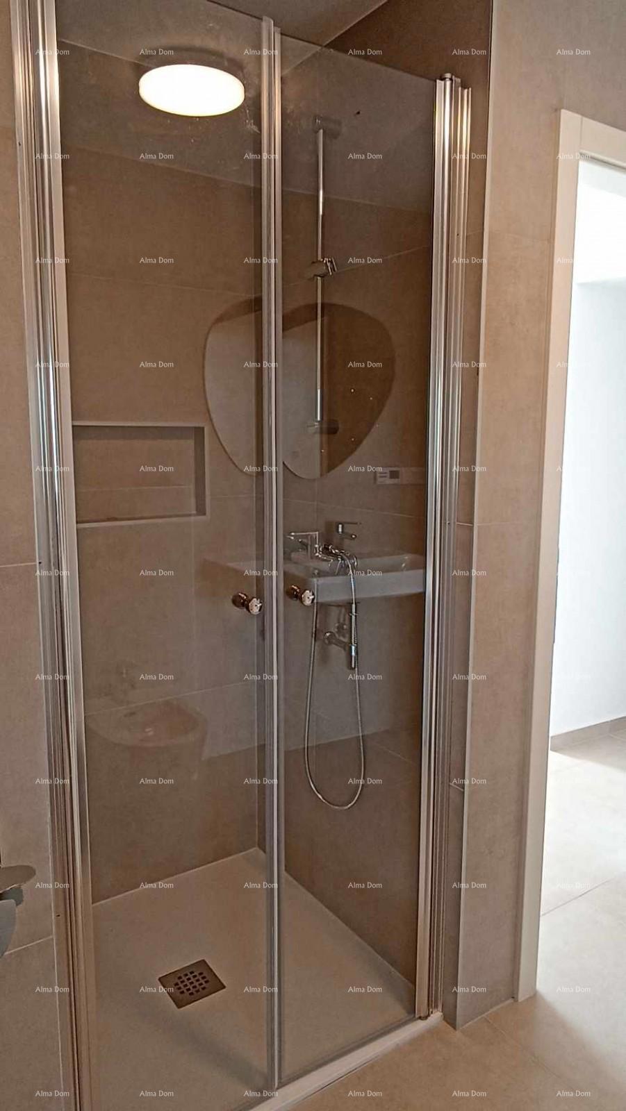 Vendita di un appartamento duplex arredato con vista mare, Tar, Poreč!